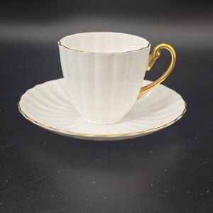 Elegant Shelley England Ribbed White & Gold Fine Bone China Tea Cup Set